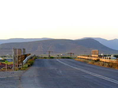 Τρόμος για μια οικογένεια σε γέφυρα στο Πυρί